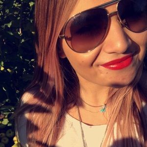 Meet your Posher, Nikki